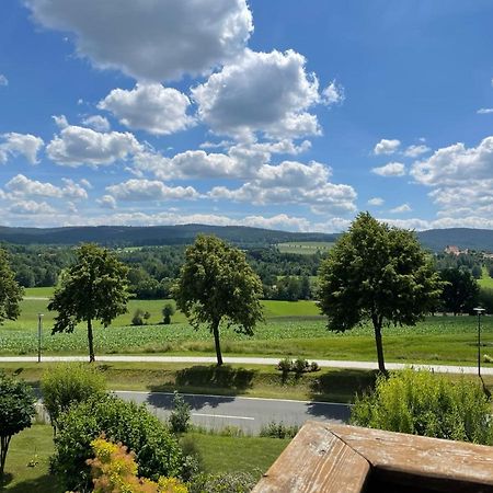 Ferienwohnungen Am Kirchberg Kapplblick Neualbenreuth Eksteriør bilde